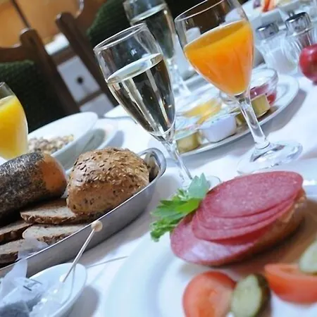 Hotel Central فيلنغن