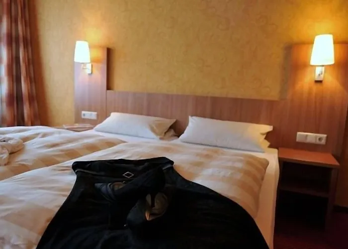 Hotel Central 호텔 빌링겐